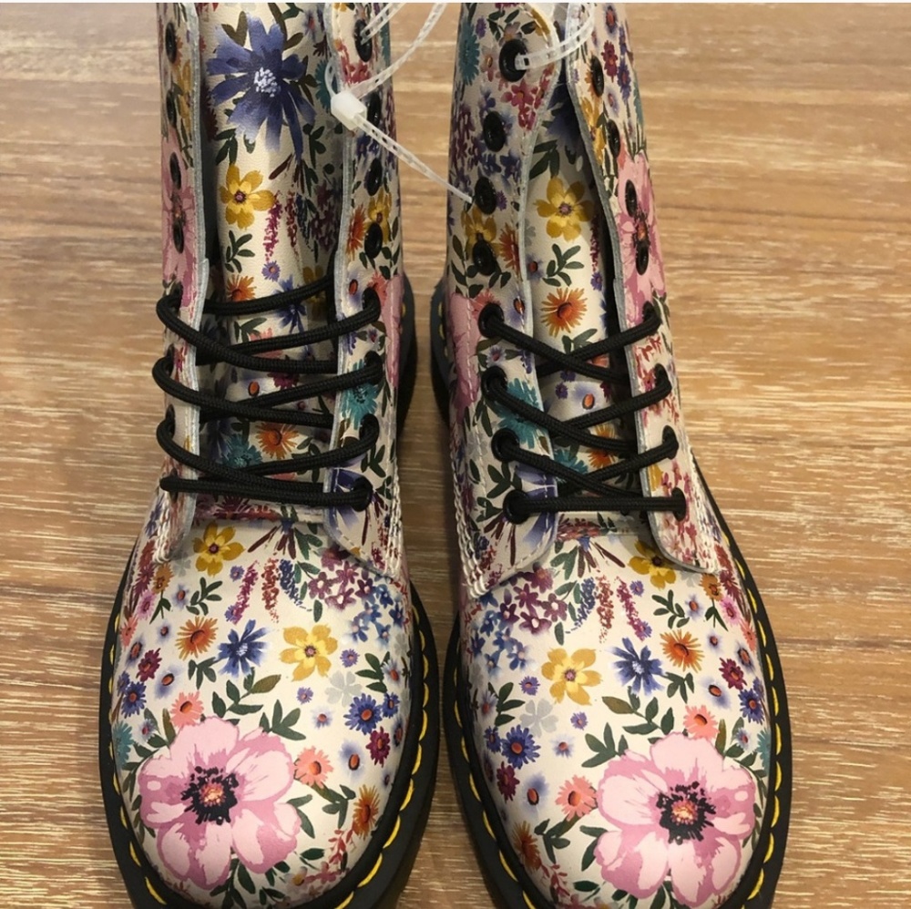 Dr. Marten Pascal boots